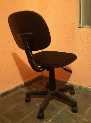 Cadeira de Escritório Giratória Preta