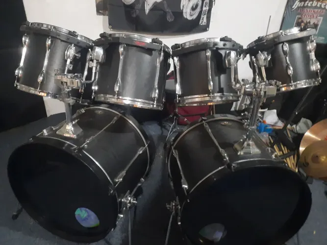 Bateria Tama Rockstar -2 bumbos