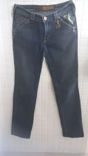 Calça jeans Disritmia estilosa