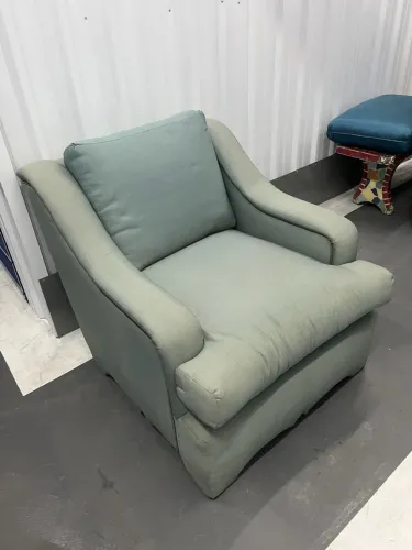POLTRONA VINTAGE CLÁSSICA - IDEAL PARA REFORMA