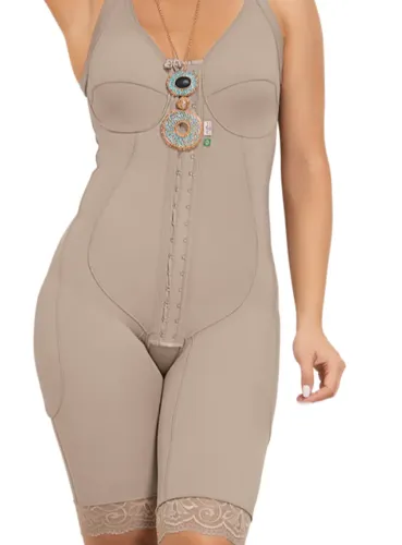 Cinta Bermuda Completa com Alças e Colchetes - Bonito & Cia