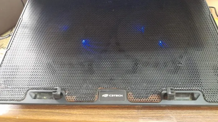 Suporte/base refrigerada para notebooks-Usada