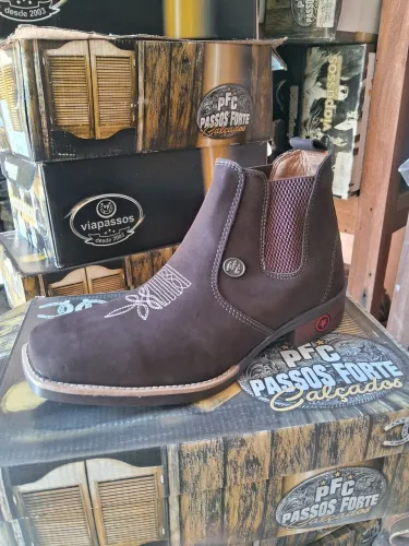 Bota feminina PFC Passos Forte