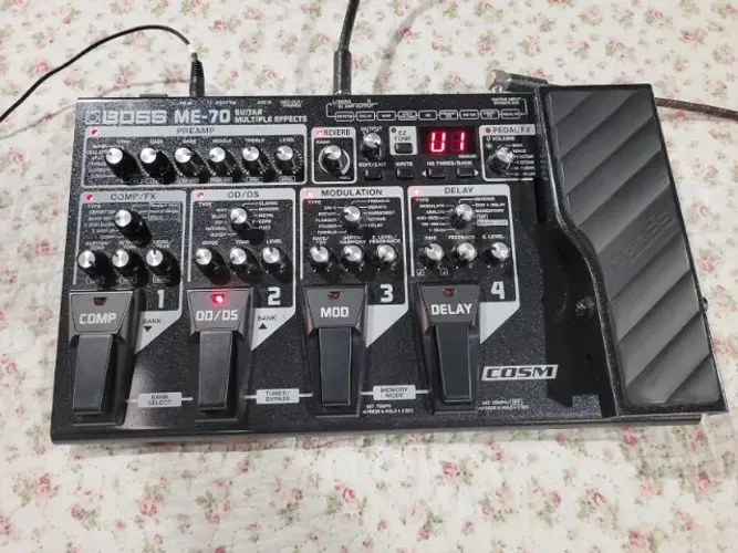 Pedaleira BOSS ME-70