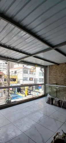 Loja para locação - Segundo andar, sem elevador - Gonzaga - Santos/SP.