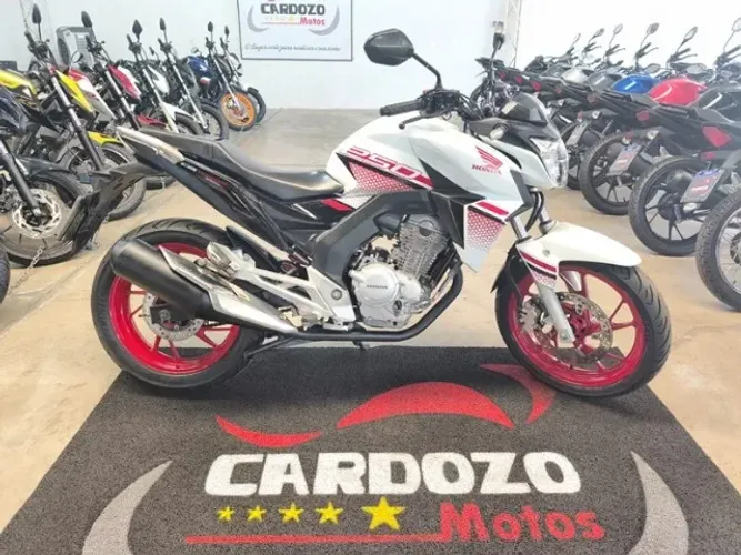HONDA CB 250 TWISTER 2022 BRANCA