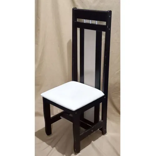 Cadeira para sala de estar. Obs.: só tenho uma.