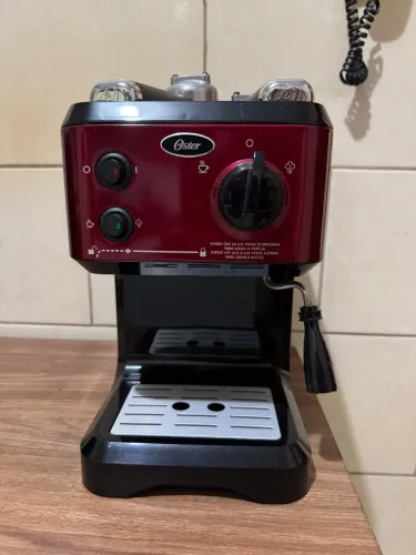 Cafeteira Expresso Oster Cappuccino