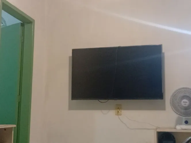 Televisão 43" polegadas