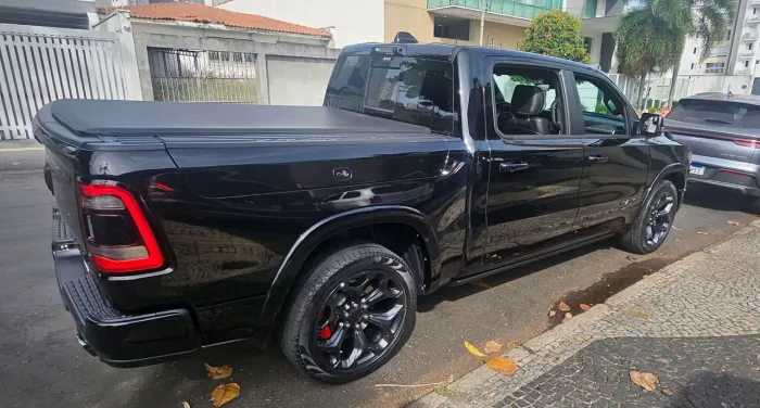 Ram 1500 Limited Night Edition 5.7 4X4 Aut. 2024
