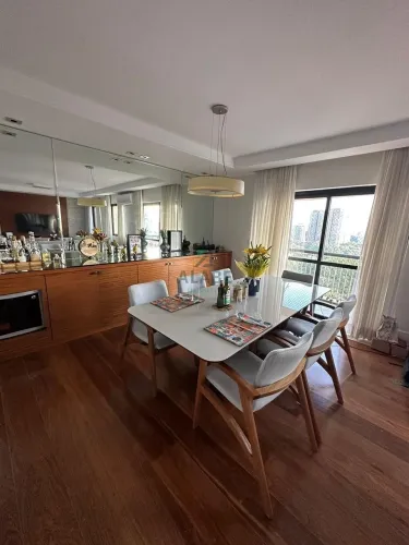 Apartamento em Moema Pássaros, com 117m², 3 suítes, e 4 vagas