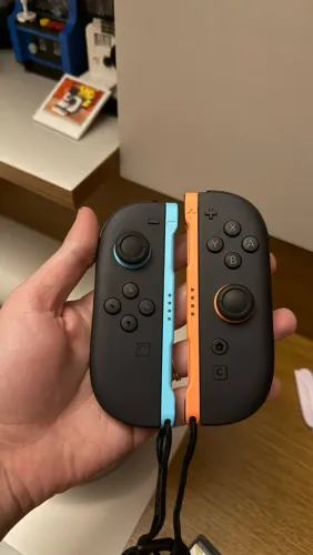 Joycon Switch 2 em perfeito estado.