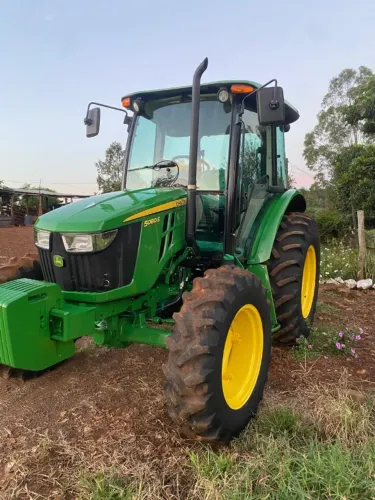 Trator John Deere 5080e