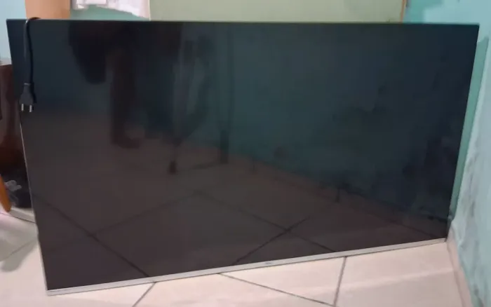 SMART TV 58" PHILCO COM DEFEITO