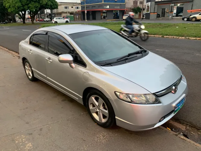 Honda Civic Sedan LXS 1.8/1.8 Flex 16V Aut. 4P 2007