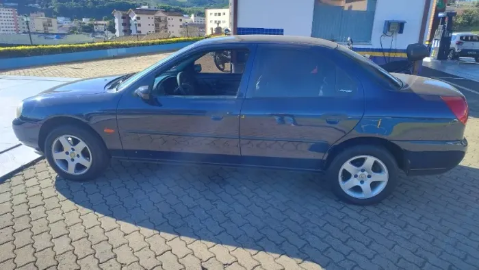 Ford Mondeo CLX 2.0i 4P MEC 1998
