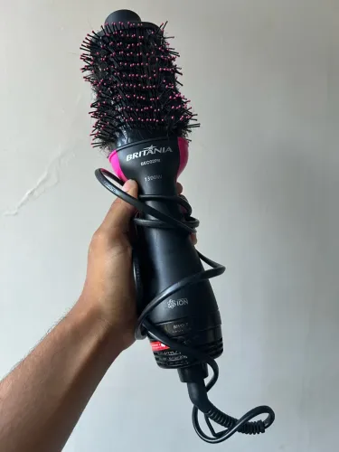Escova Secadora Britânia 1300W - Usada