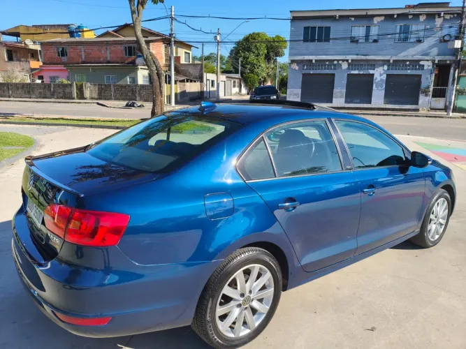 Volkswagen Jetta Comfortline 2.0 T.flex 8V 4P Tipt. 2011