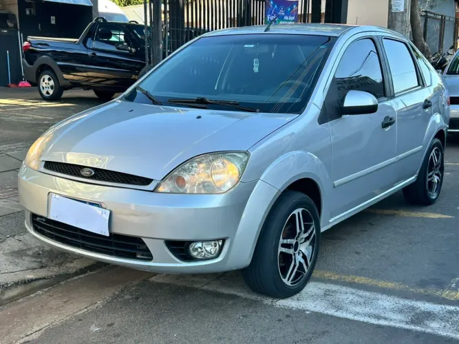 Ford Fiesta Sed. 1.6 8V Flex 4P 2005