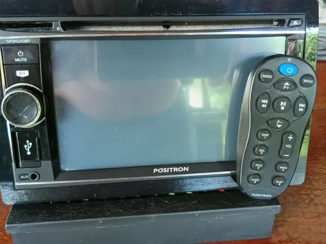 Som automotivo positron