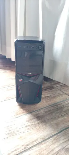 PC Ryzen 3 2200g ,8gb ram, 120 SSD 