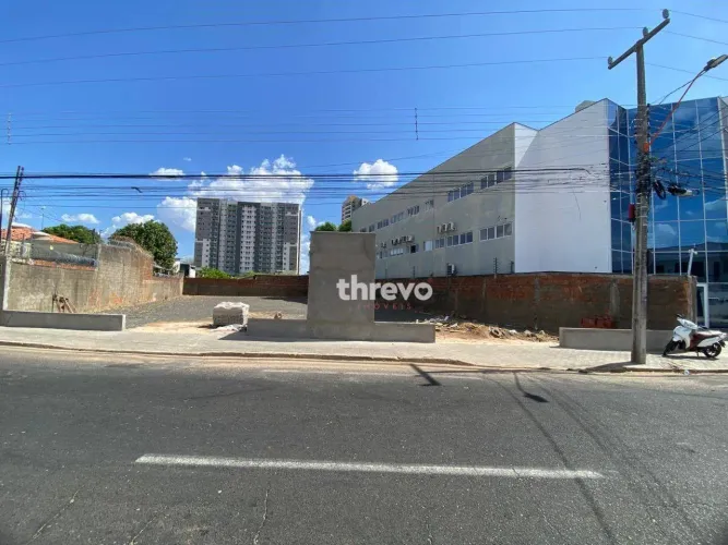 Terreno para alugar, 888 m² por R$ 6.187,70/mês - Fátima - Teresina/PI