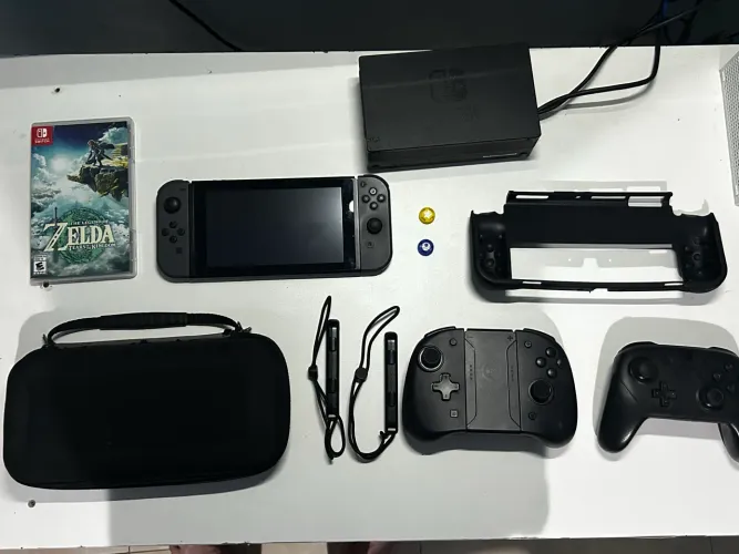  Nintendo Switch V2 (Completo) + Zelda TOTK + Pro Controller + Joy Cons Pro + Case + Capa