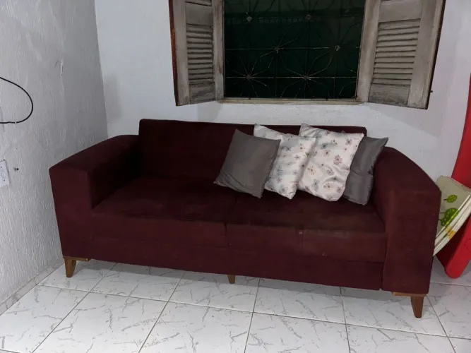 Sofá 3 lugares retrô 