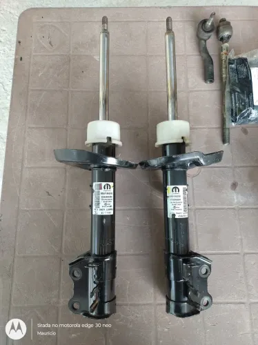 Amortecedores dianteiros do Fiat Argo 