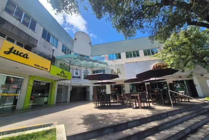 Loja à venda na Mata da Praia, 70m², 2 pisos
