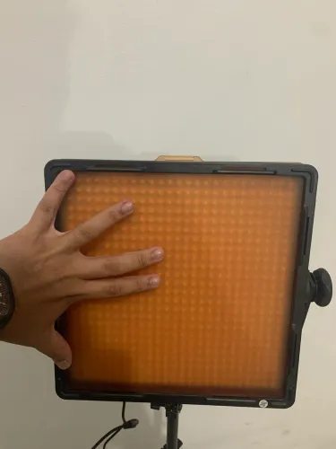 Iluminador de Estúdio TREV 600x Led com Bateria Externa