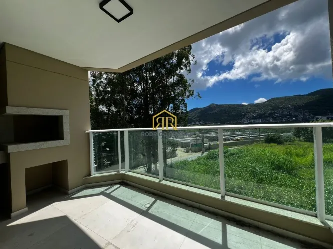 Sol da manhã, Apto novo com 03 Dorm. 01 suite