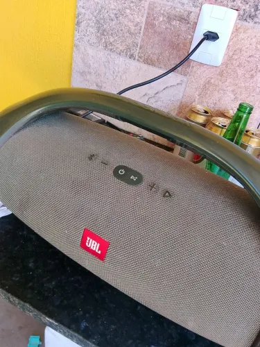 JBL bombox 2