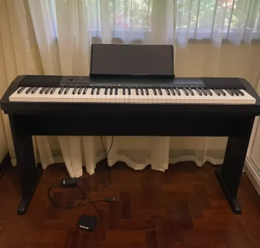 Vendo Piano digital Casio CDP-135 (88 teclas)