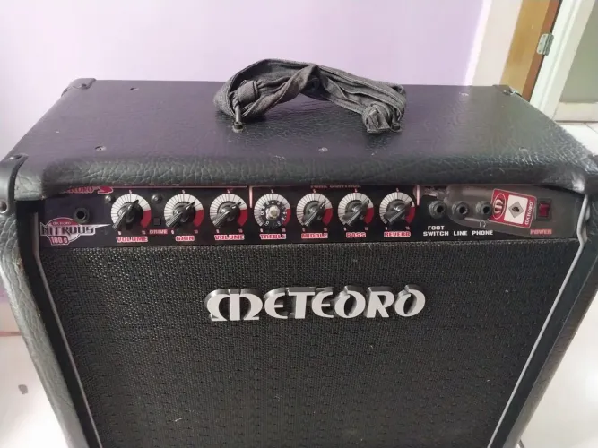 Vendo amplificador de guitarra!