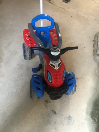 Carrinho homen aranha
