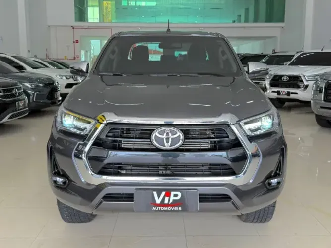Toyota Hilux CD SRV 4X4 2.8 TDI Diesel Aut. 2025