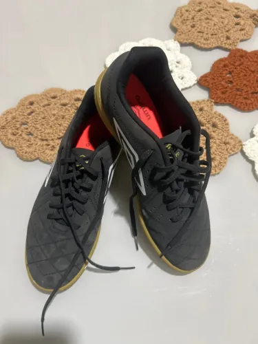 Chuteira umbro