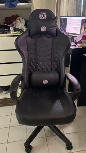 Vendo cadeira gamer nova