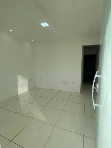 ALUGO CASA 1/4