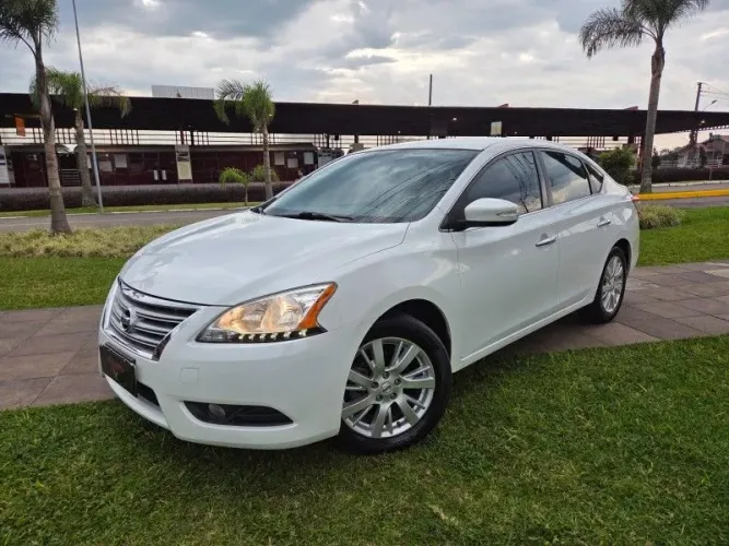 Nissan Sentra SL 2.0/ 2.0 Flex Fuel 16V Aut. 2015