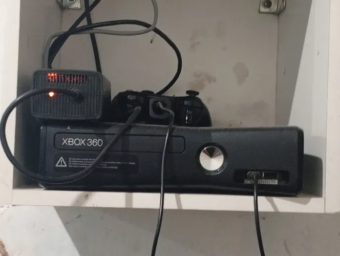 Vendo ou troco Xbox 360