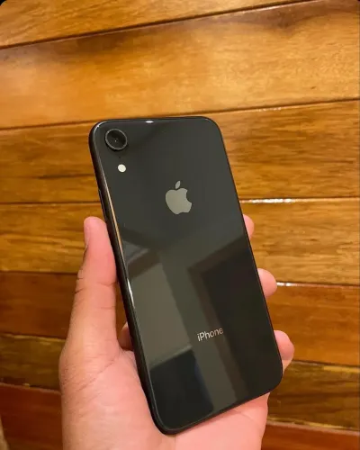 iPhone XR 128GB COM GARANTIA 