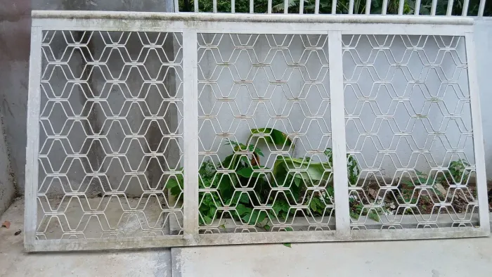 Portão para garagem em alumínio e grades para muro em alumínio