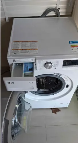 Máquina lava e seca da LG 14 kg.