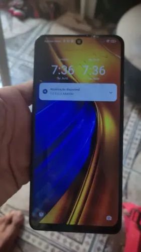 700