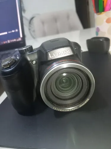 Câmera Digital Panasonic Lumix DMC-LZ20 + Cartão 4GB + Carregador
