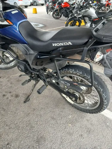 Moto muito conservada.