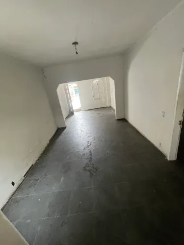 ALUGO CASA 2/4 bairro INDUSTRIAL