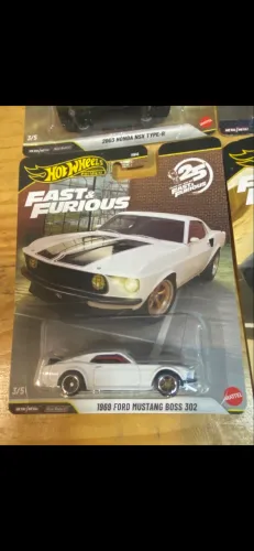 Hot wheels premium 1960 Ford mustang boss velozes e furiosos